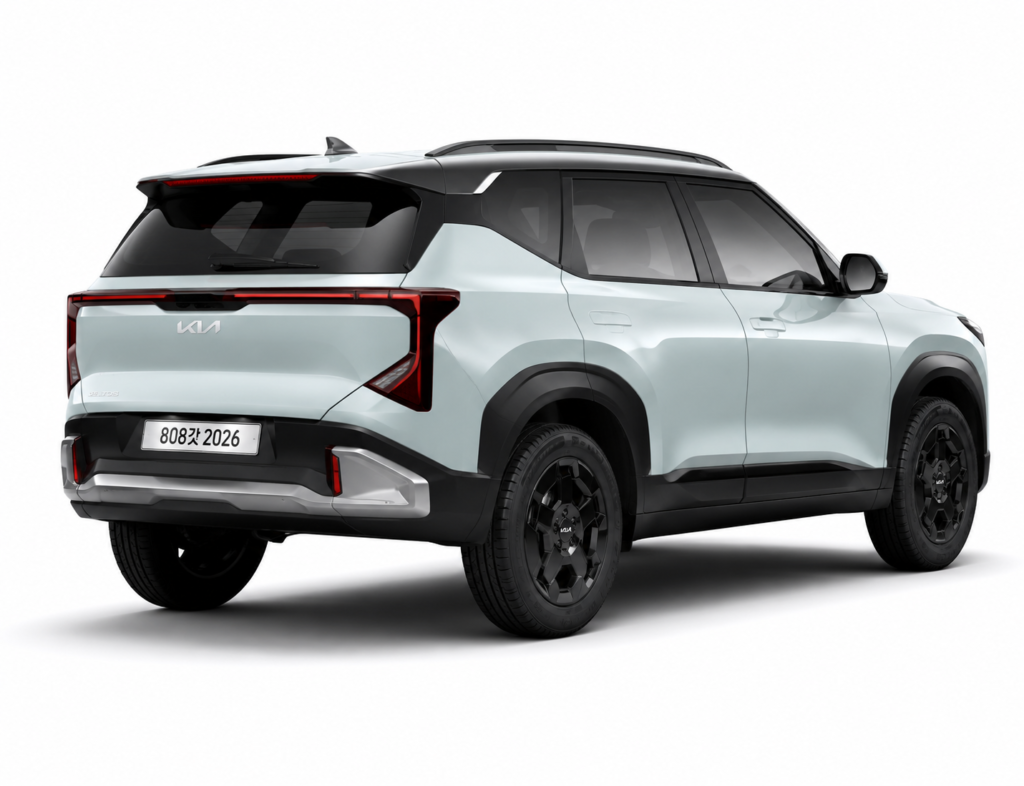 2026 Kia Seltos rear side view with connected LED tail lamps, sporty alloy wheels, and modern SUV design on white background